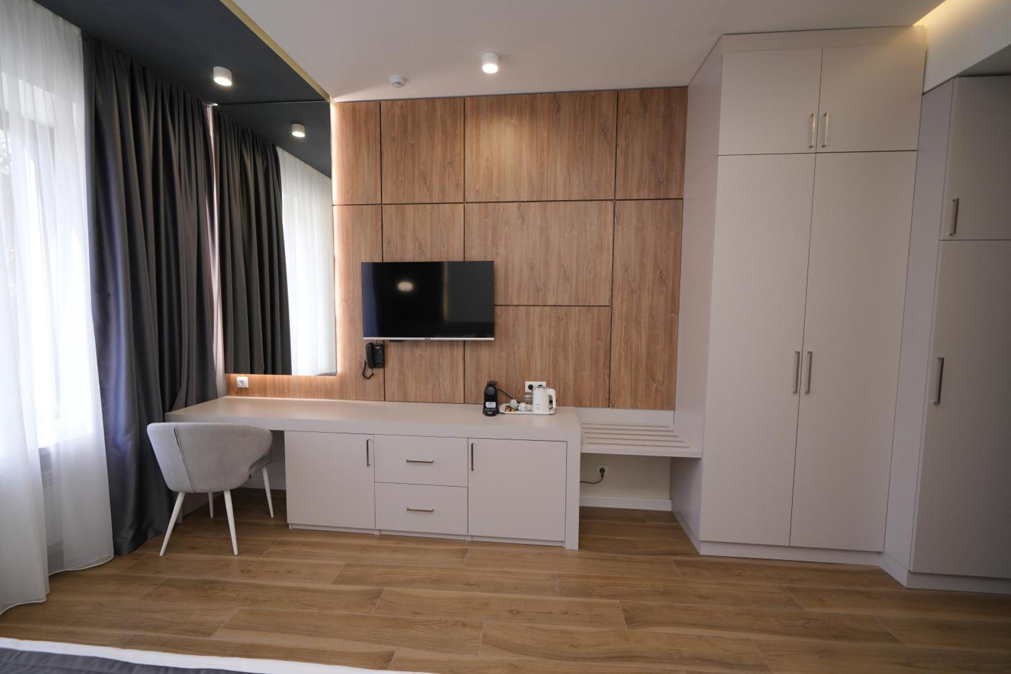 Ser In Hotel Jereván Kültér fotó